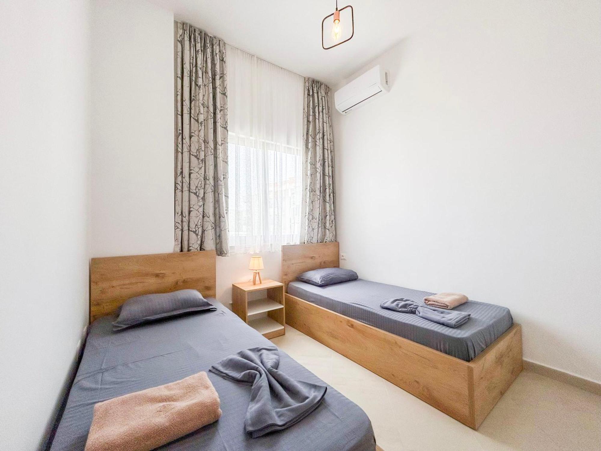 2 Bedrooms 1154