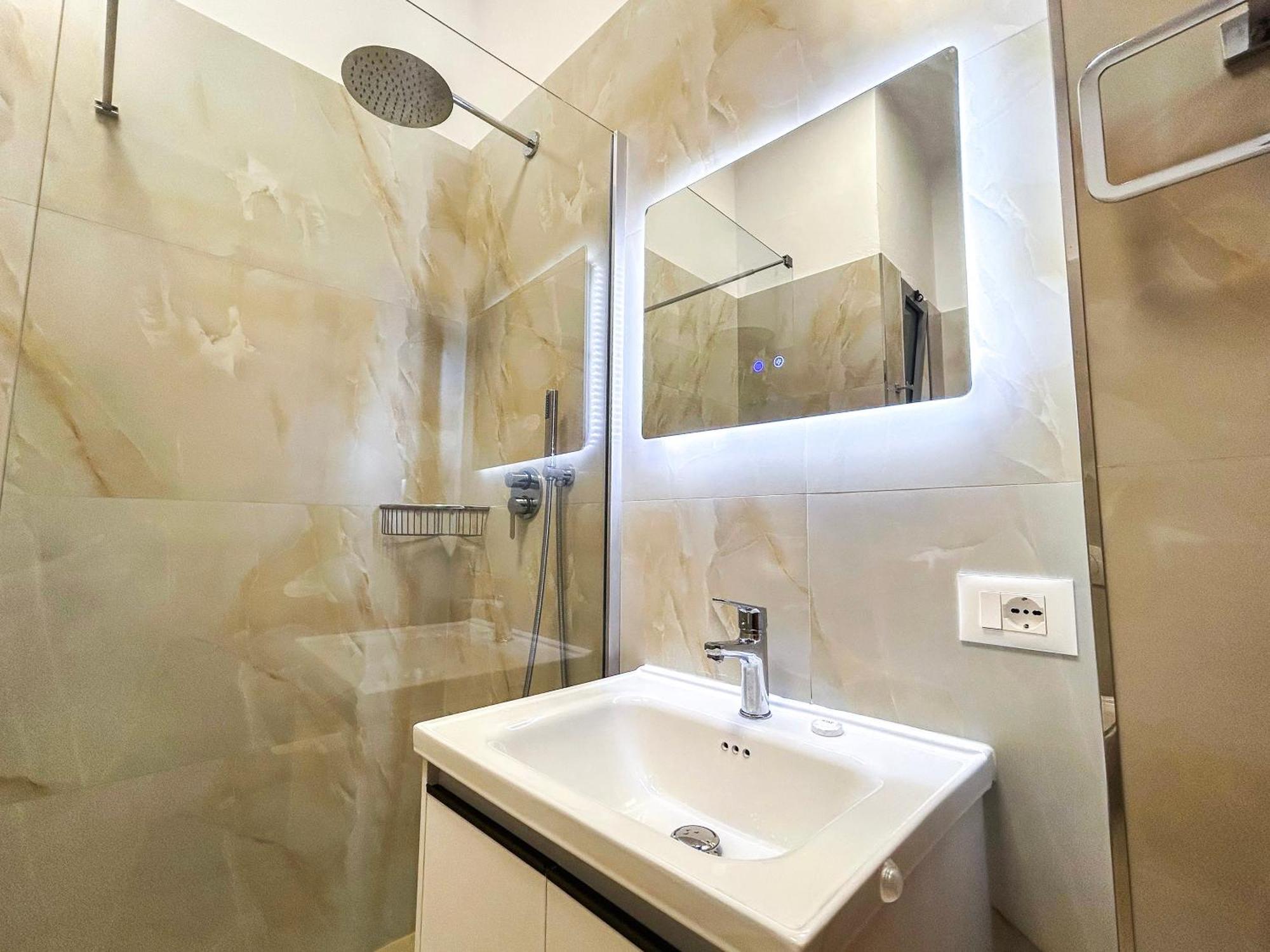 2 Bedrooms 1154 Apartament *